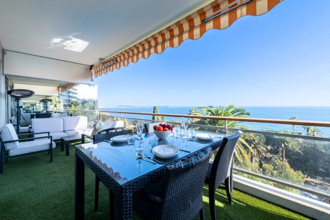 Residence Apartment mit Terrasse, Pool & Strand Zugang