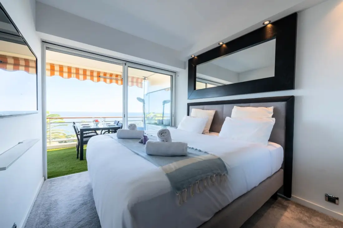 Residence Apartment mit Terrasse, Pool & Strand Zugang
