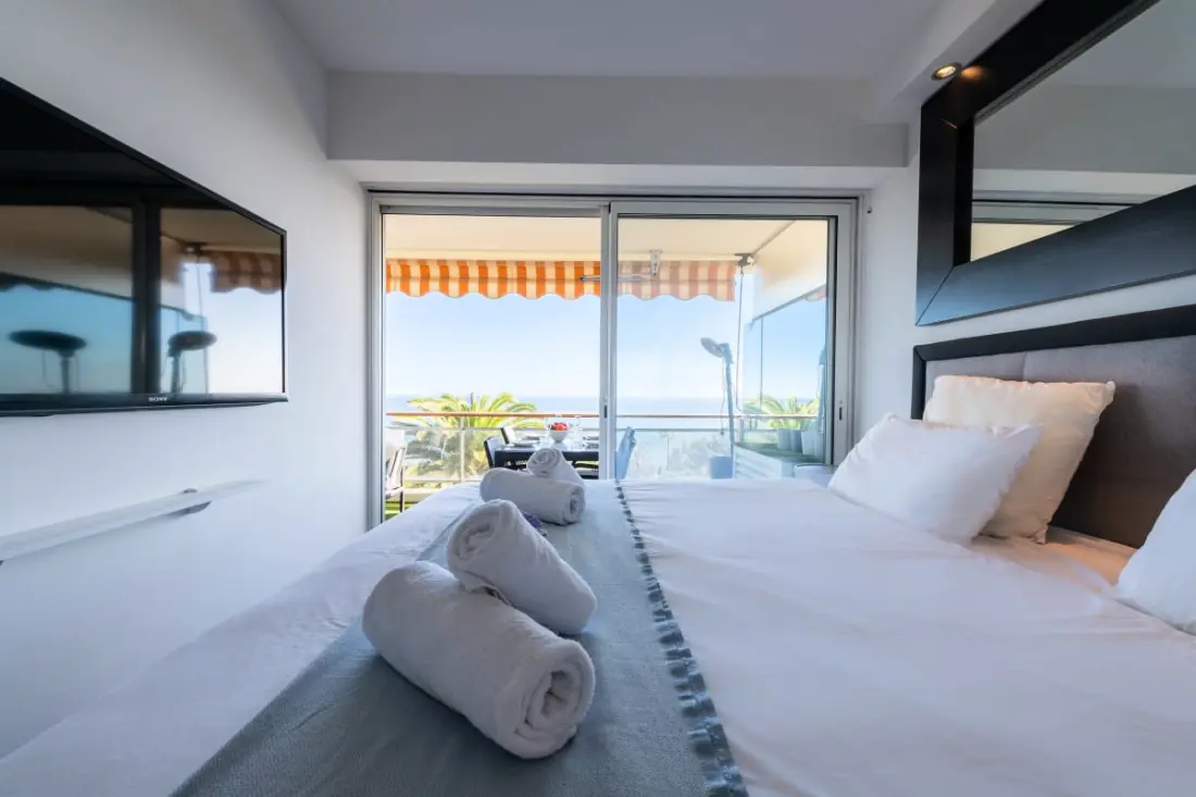 Residence Apartment mit Terrasse, Pool & Strand Zugang