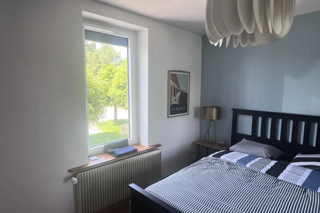Ház a kert közelében