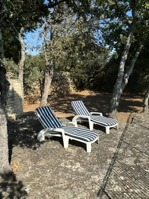 Provencal Mas in Gordes with pool and view Luberon