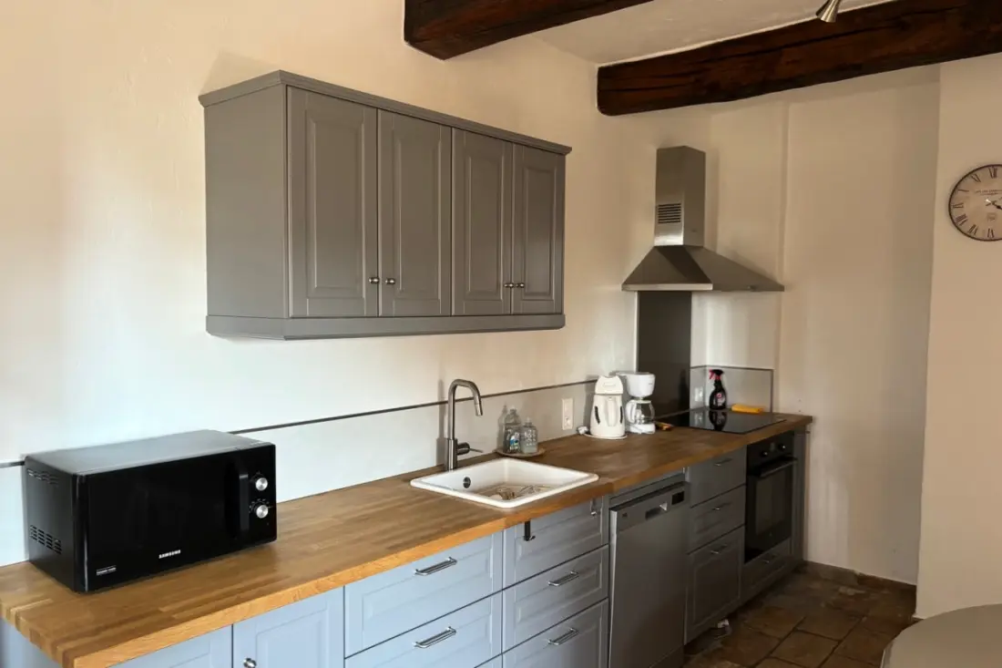 Provencal Mas in Gordes with pool and view Luberon