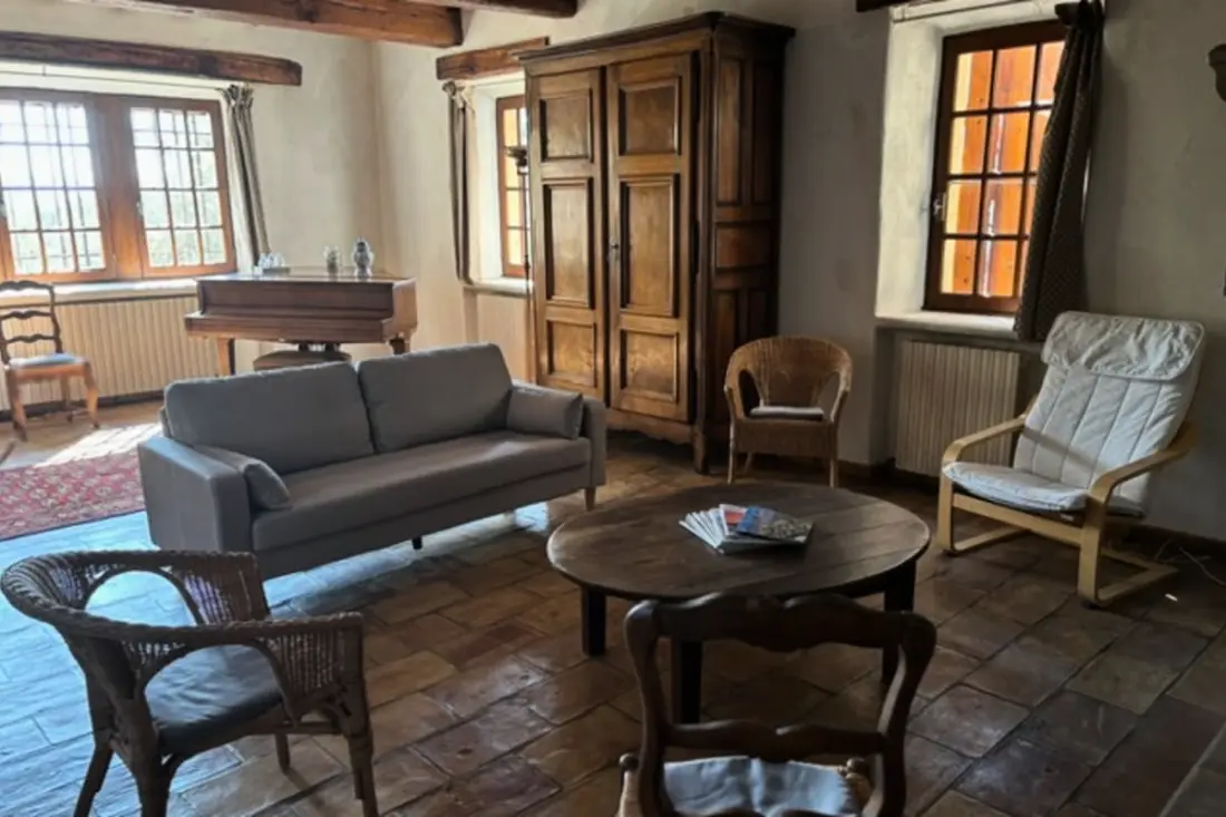 Provencal Mas in Gordes with pool and view Luberon