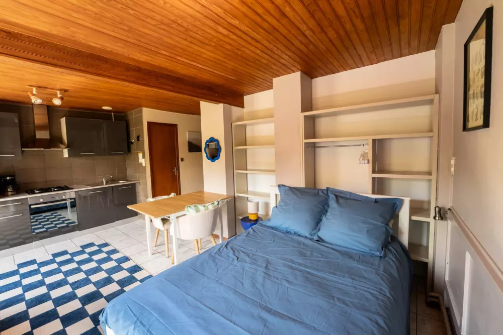 Kwiat Kempingi LA STENIOLE 4 Gwiazdy★★★★ 4 Gwiazdy★★★★ 4 Gwiazdy★★★★ 4 Gwiazdy★★★★