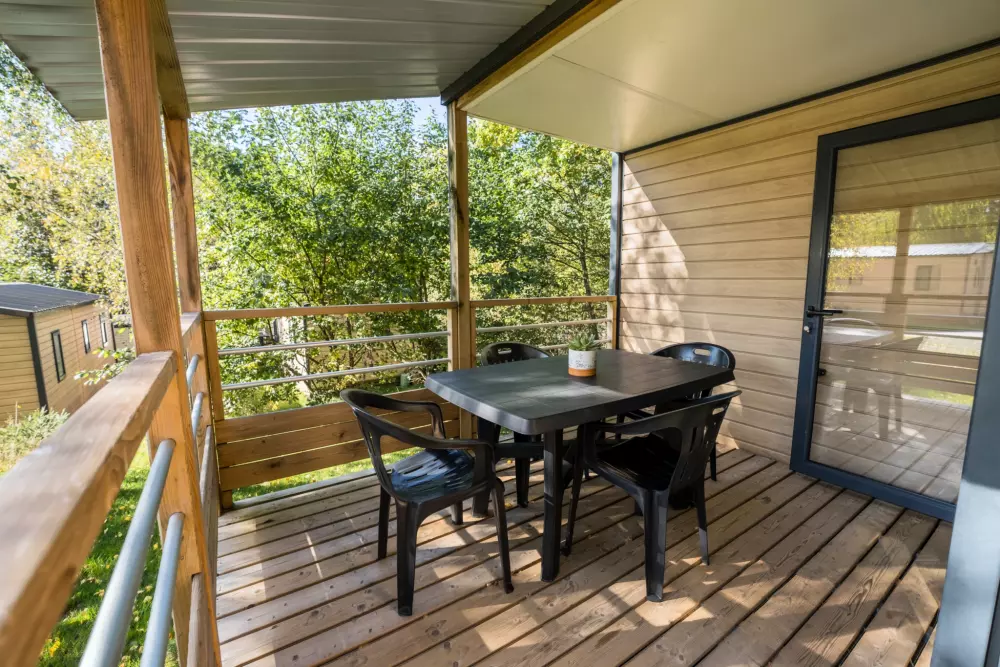 Kwiat Kempingi LA STENIOLE 4 Gwiazdy★★★★ 4 Gwiazdy★★★★ 4 Gwiazdy★★★★ 4 Gwiazdy★★★★