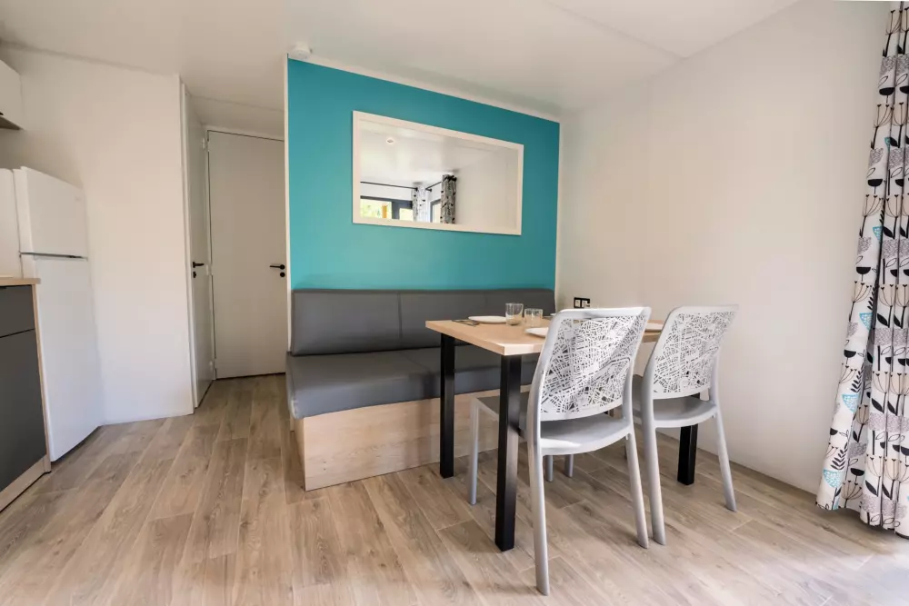 Kwiat Kempingi LA STENIOLE 4 Gwiazdy★★★★ 4 Gwiazdy★★★★ 4 Gwiazdy★★★★ 4 Gwiazdy★★★★