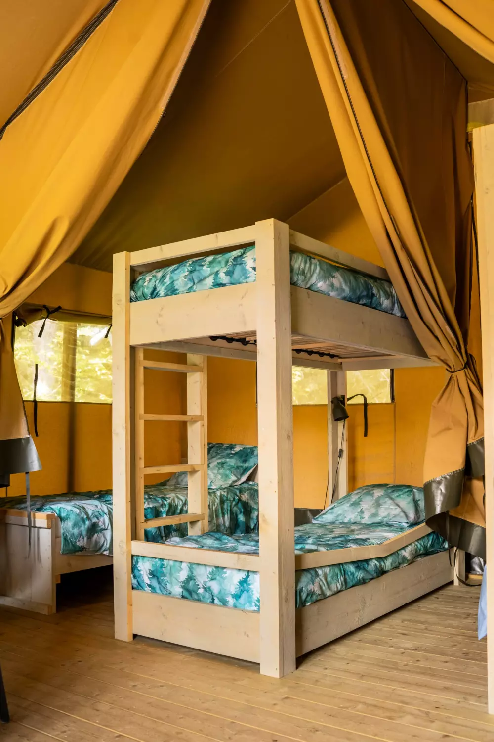 Kwiat Kempingi LA STENIOLE 4 Gwiazdy★★★★ 4 Gwiazdy★★★★ 4 Gwiazdy★★★★ 4 Gwiazdy★★★★