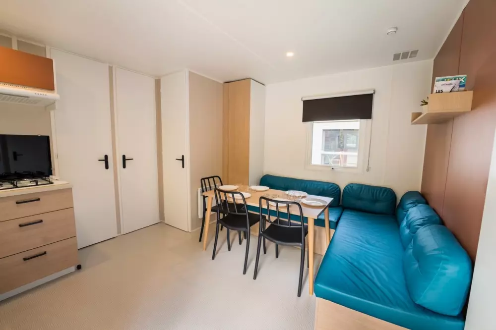 Kwiat Kempingi LA STENIOLE 4 Gwiazdy★★★★ 4 Gwiazdy★★★★ 4 Gwiazdy★★★★ 4 Gwiazdy★★★★