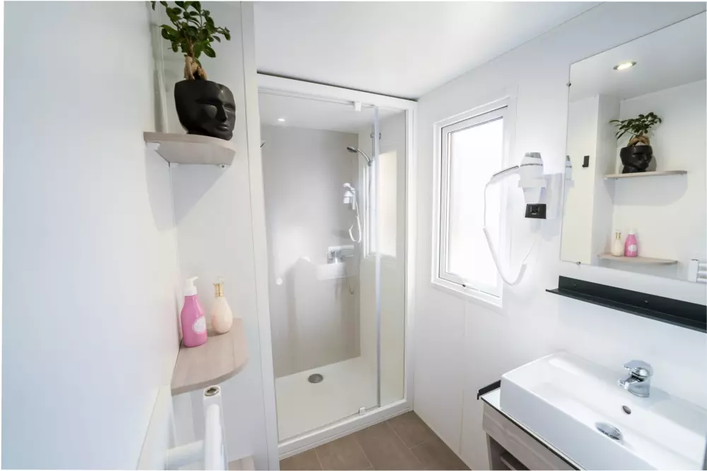 Kwiat Kempingi LA STENIOLE 4 Gwiazdy★★★★ 4 Gwiazdy★★★★ 4 Gwiazdy★★★★ 4 Gwiazdy★★★★