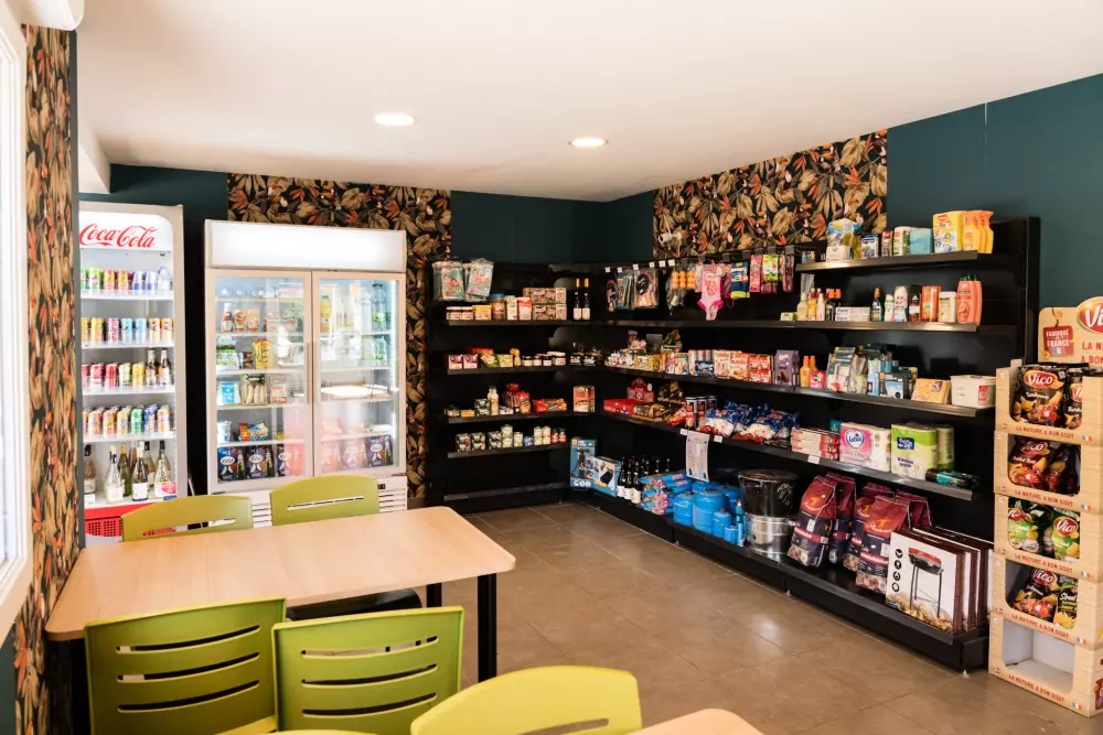 Kwiat Kempingi LA STENIOLE 4 Gwiazdy★★★★ 4 Gwiazdy★★★★ 4 Gwiazdy★★★★ 4 Gwiazdy★★★★