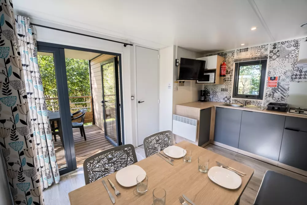 Kwiat Kempingi LA STENIOLE 4 Gwiazdy★★★★ 4 Gwiazdy★★★★ 4 Gwiazdy★★★★ 4 Gwiazdy★★★★