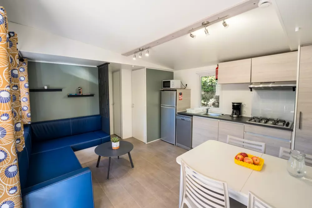 Kwiat Kempingi LA STENIOLE 4 Gwiazdy★★★★ 4 Gwiazdy★★★★ 4 Gwiazdy★★★★ 4 Gwiazdy★★★★