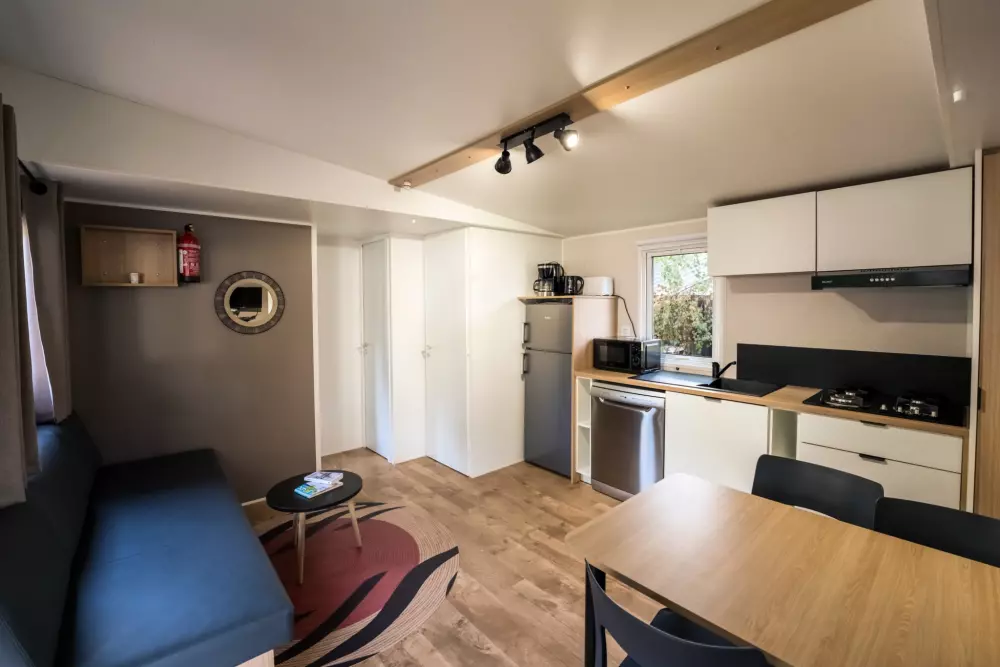 Kwiat Kempingi LA STENIOLE 4 Gwiazdy★★★★ 4 Gwiazdy★★★★ 4 Gwiazdy★★★★ 4 Gwiazdy★★★★