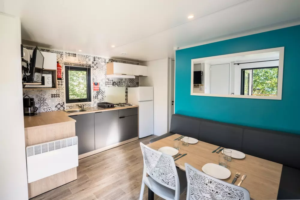 Kwiat Kempingi LA STENIOLE 4 Gwiazdy★★★★ 4 Gwiazdy★★★★ 4 Gwiazdy★★★★ 4 Gwiazdy★★★★