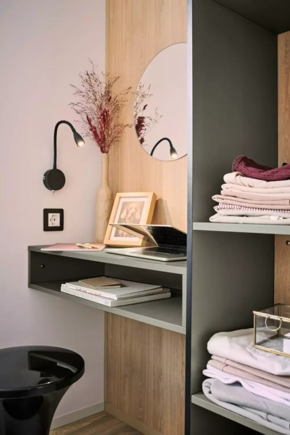 Kwiat Kempingi LA STENIOLE 4 Gwiazdy★★★★ 4 Gwiazdy★★★★ 4 Gwiazdy★★★★ 4 Gwiazdy★★★★