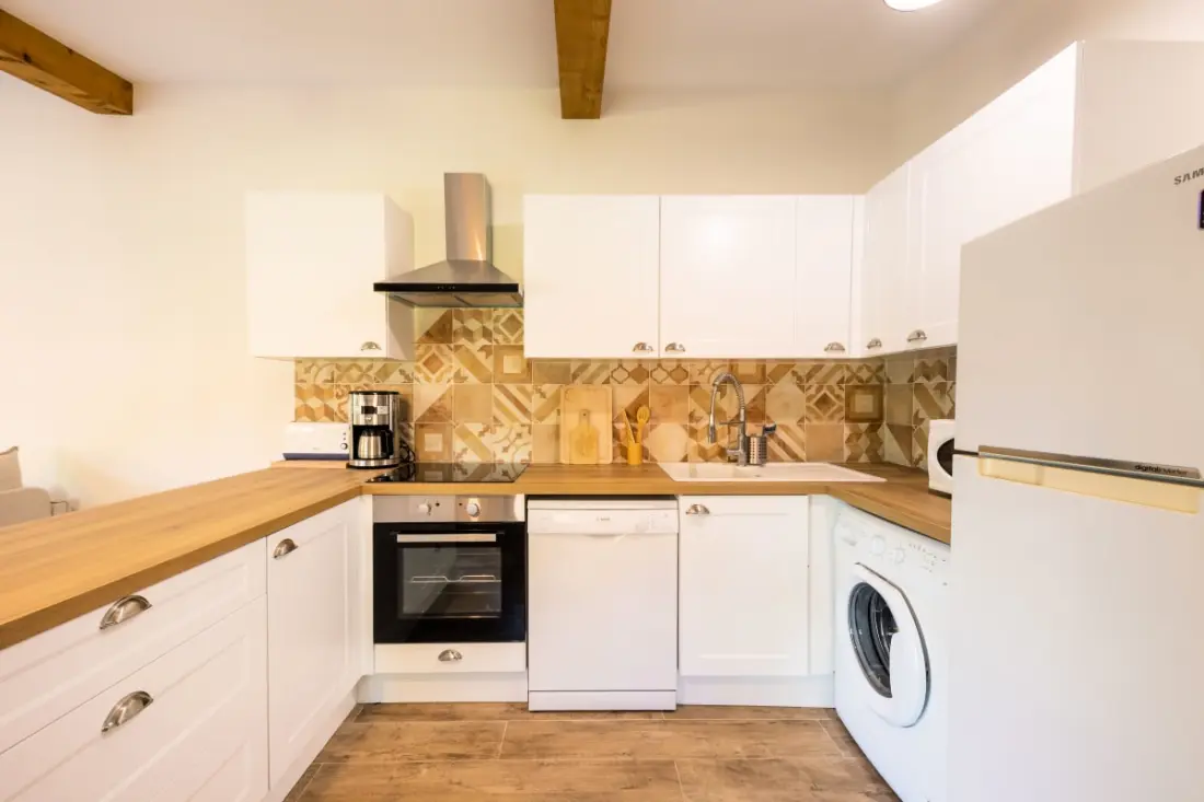 06bv2: Pretty Quiet Cottage With Swimming Pool