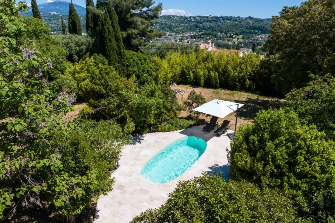 06bv2: Pretty Quiet Cottage With Swimming Pool