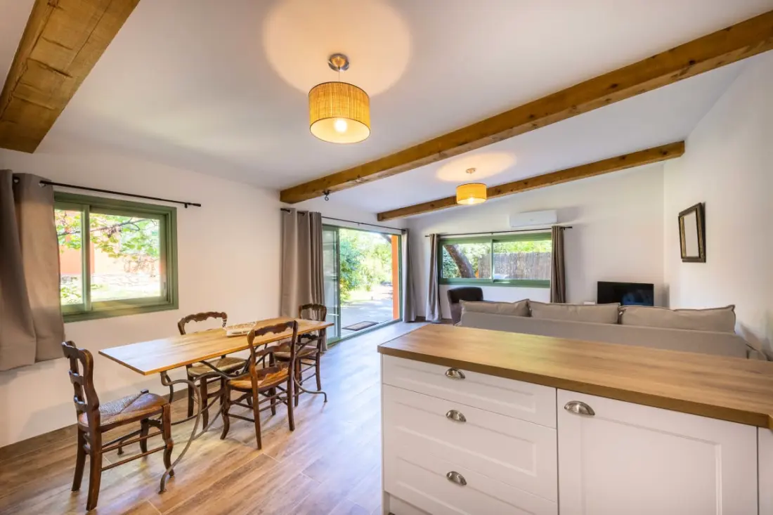 06bv2: Pretty Quiet Cottage With Swimming Pool