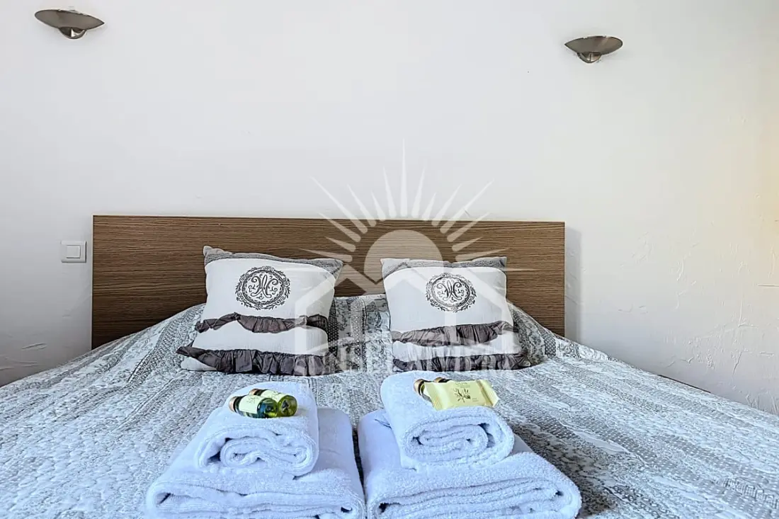 Les Oliviers Villa 6 fő részére naplementekor