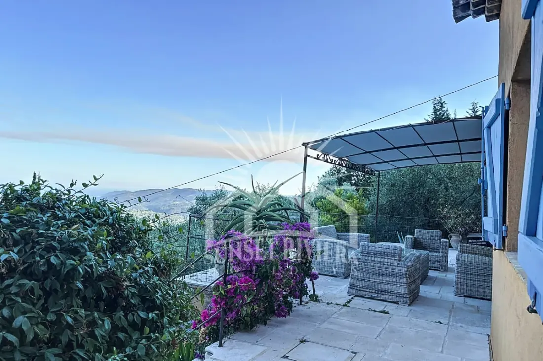 Les Oliviers Villa 6 fő részére naplementekor