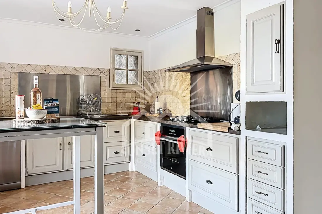 Les Oliviers Villa 6 fő részére naplementekor