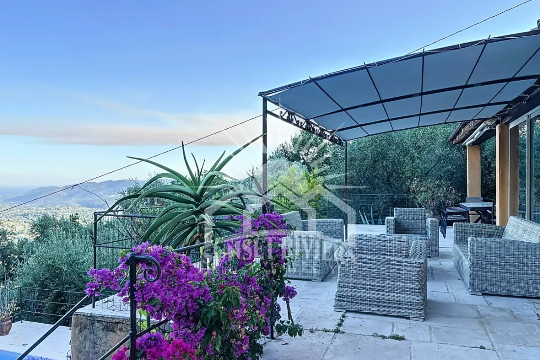Les Oliviers Villa 6 fő részére naplementekor