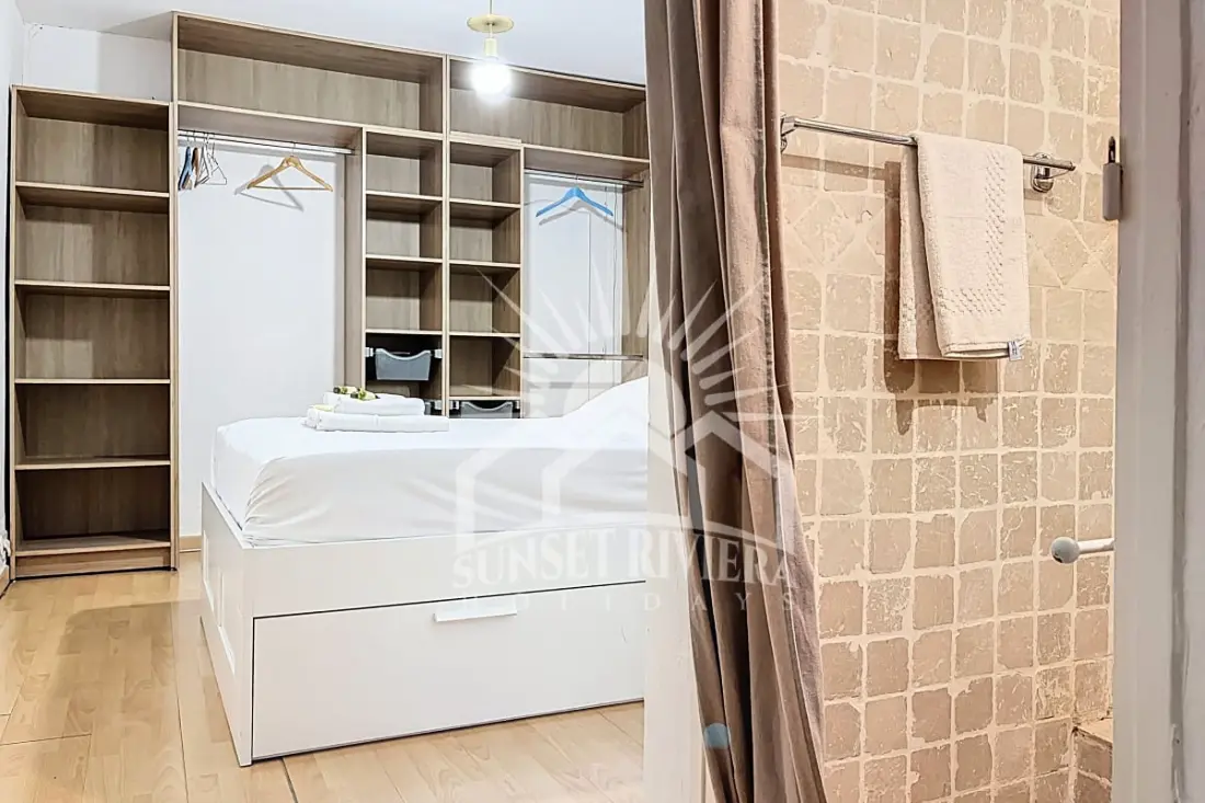 Les Oliviers Villa 6 fő részére naplementekor