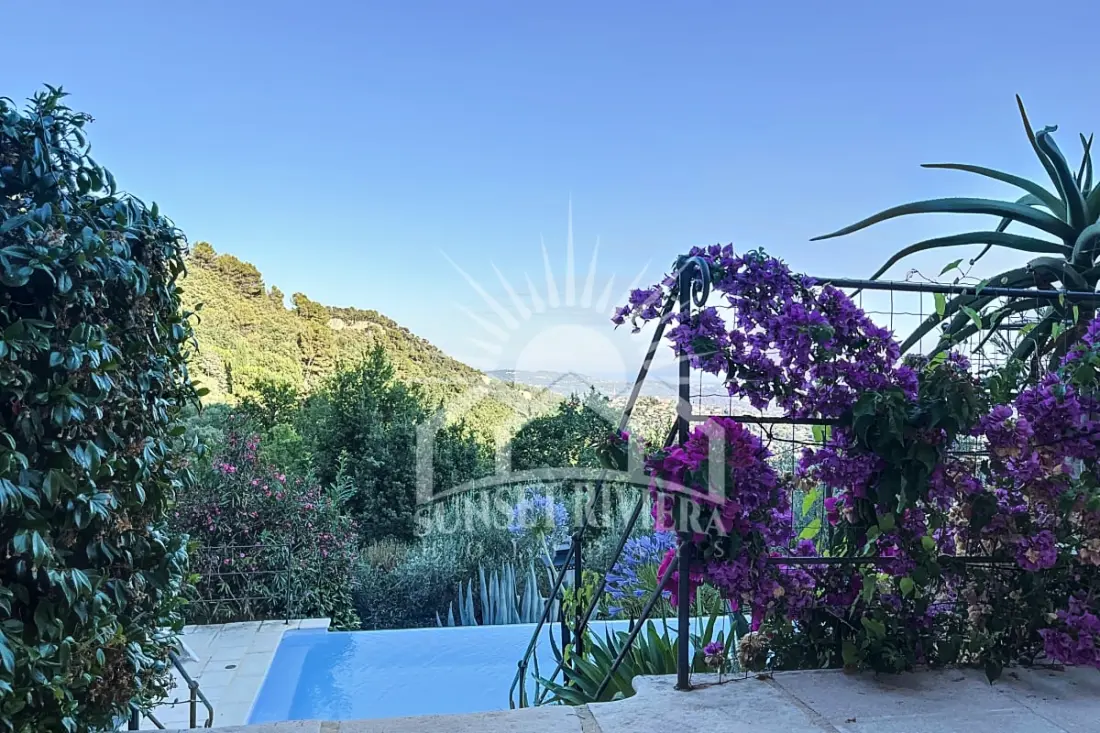 Les Oliviers Villa 6 fő részére naplementekor