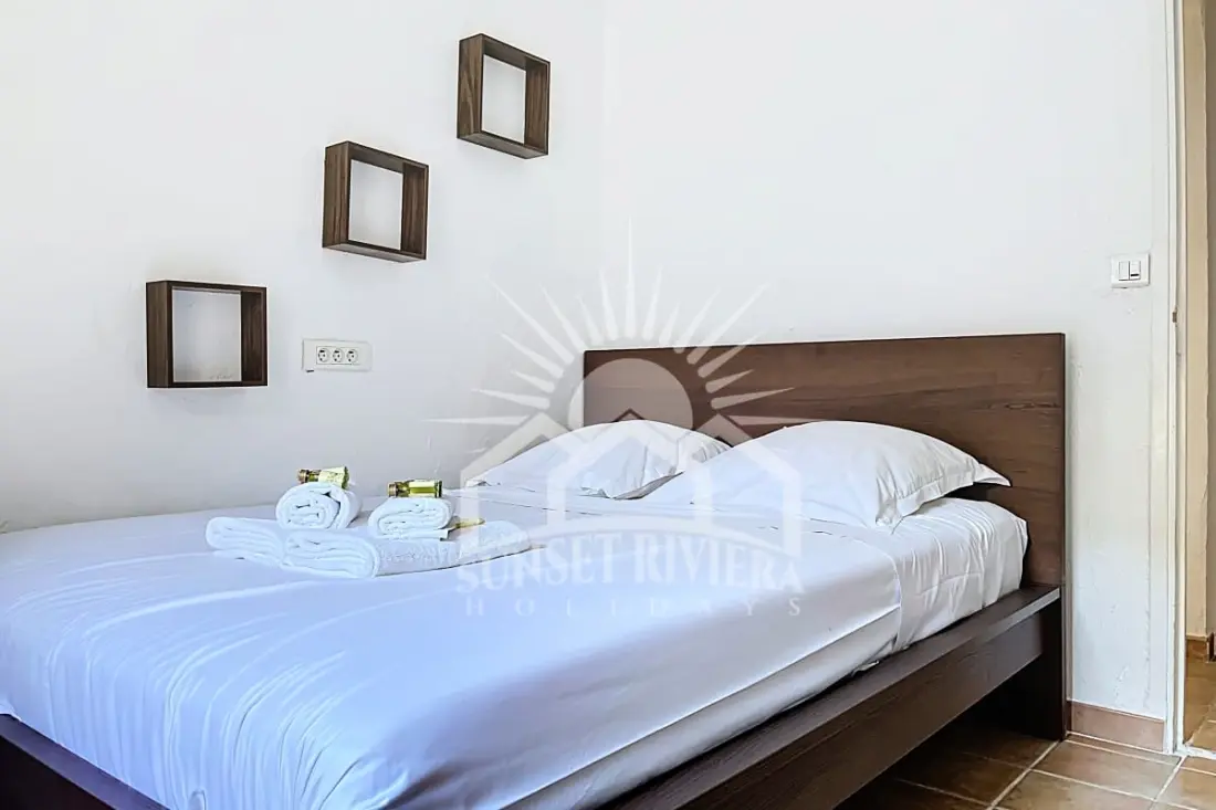Les Oliviers Villa 6 fő részére naplementekor
