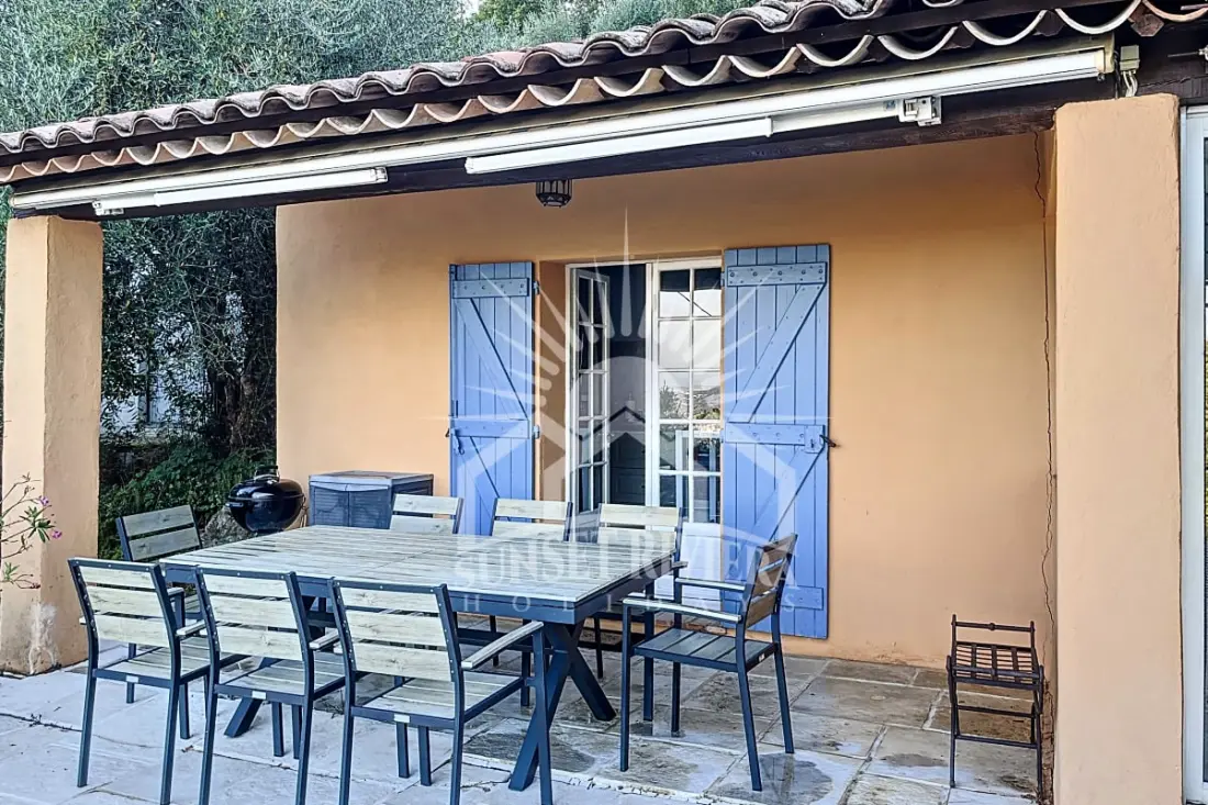 Les Oliviers Villa 6 fő részére naplementekor