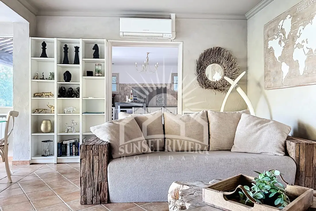 Les Oliviers Villa 6 fő részére naplementekor