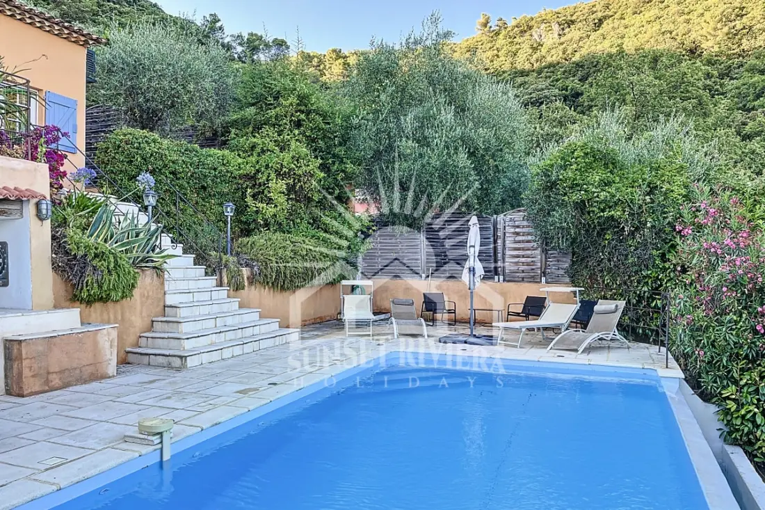 Les Oliviers Villa 6 fő részére naplementekor