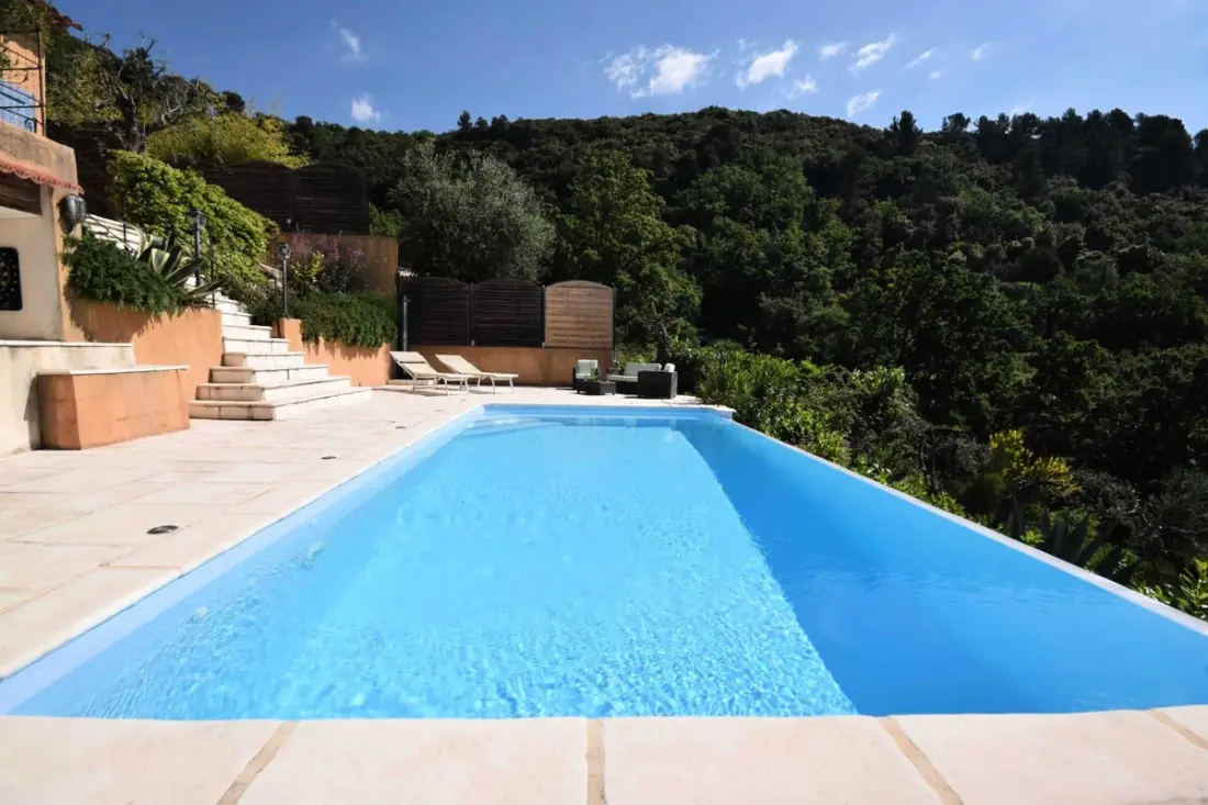 Les Oliviers Villa 6 fő részére naplementekor