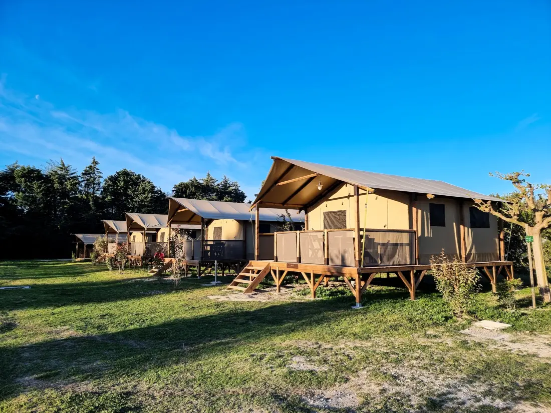 Virágtábor Les Micouliers 3 Csillagok★★★