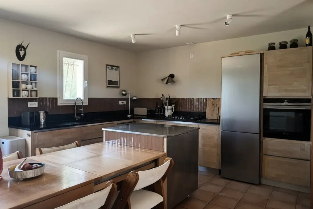 Family House Au Coeur De La Provence - úszómedence