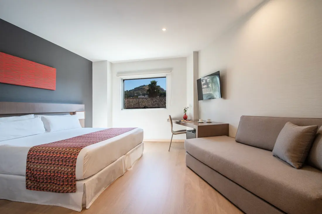 Hotel Granada 4 Stars★★★★