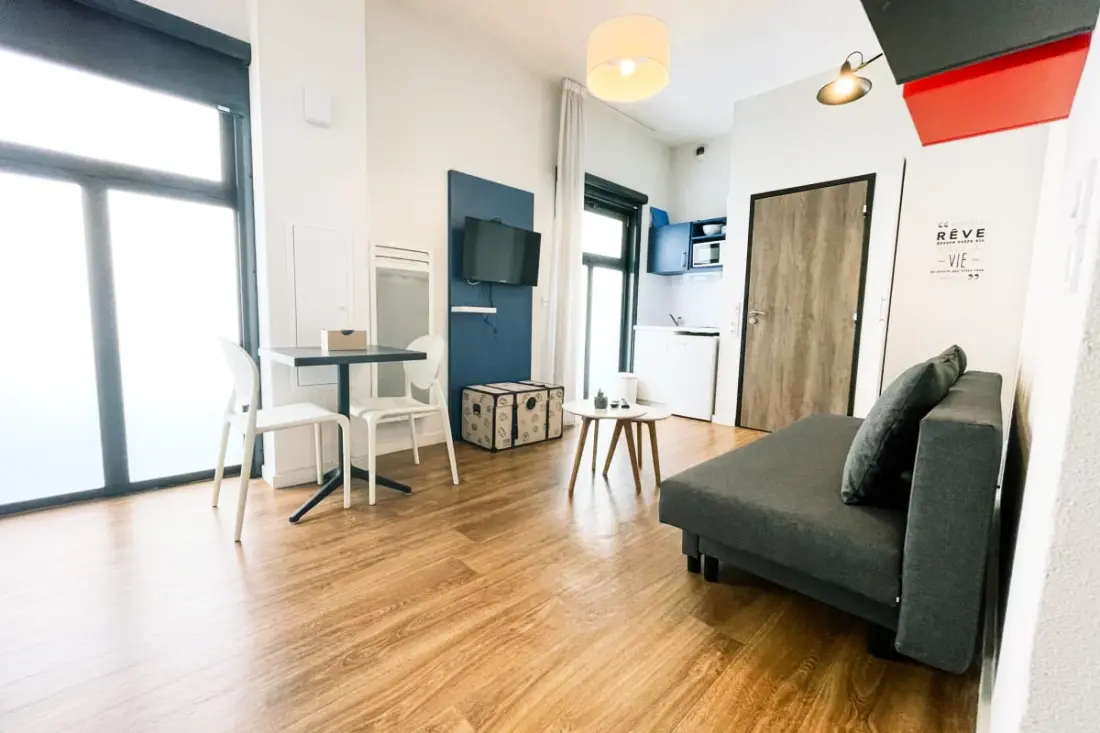 Residence -Studio - Private Residence