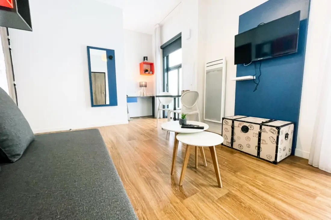 Residence -Studio - Private Residence