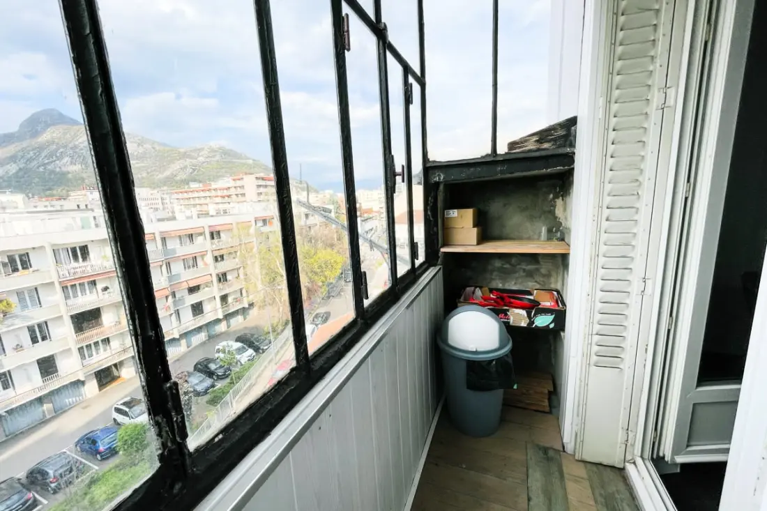 Pretty fény Grenoble-ban ||
