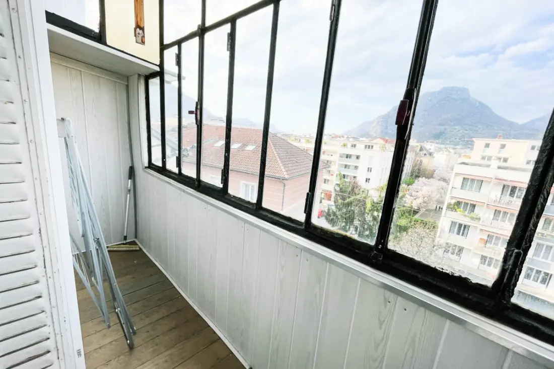 Pretty fény Grenoble-ban ||