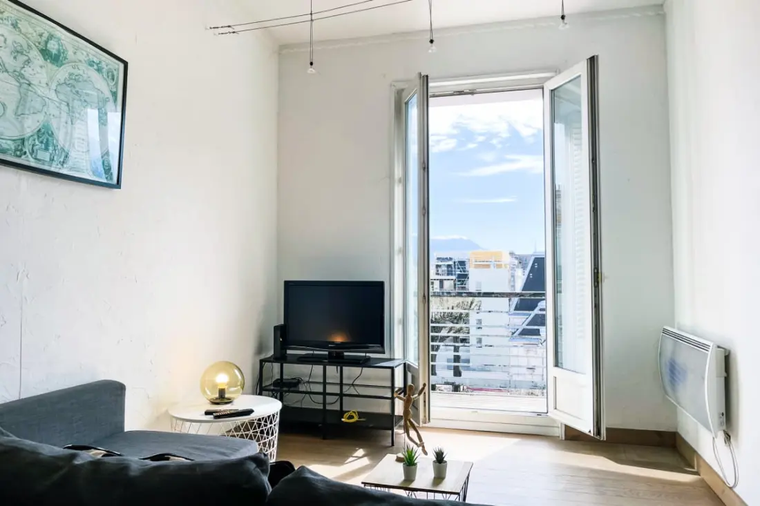 Pretty fény Grenoble-ban ||