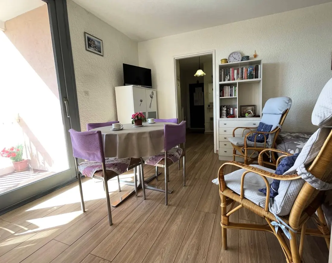 Elan Residence