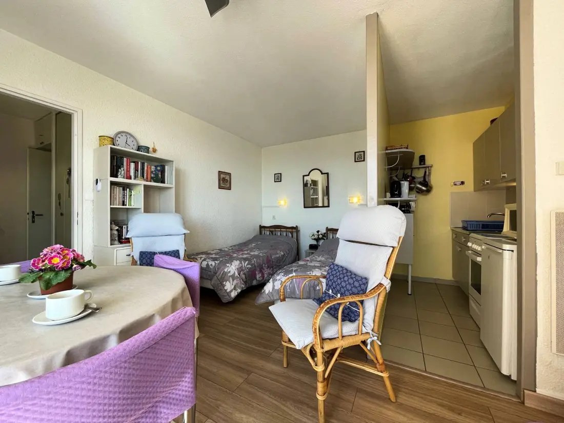 Elan Residence