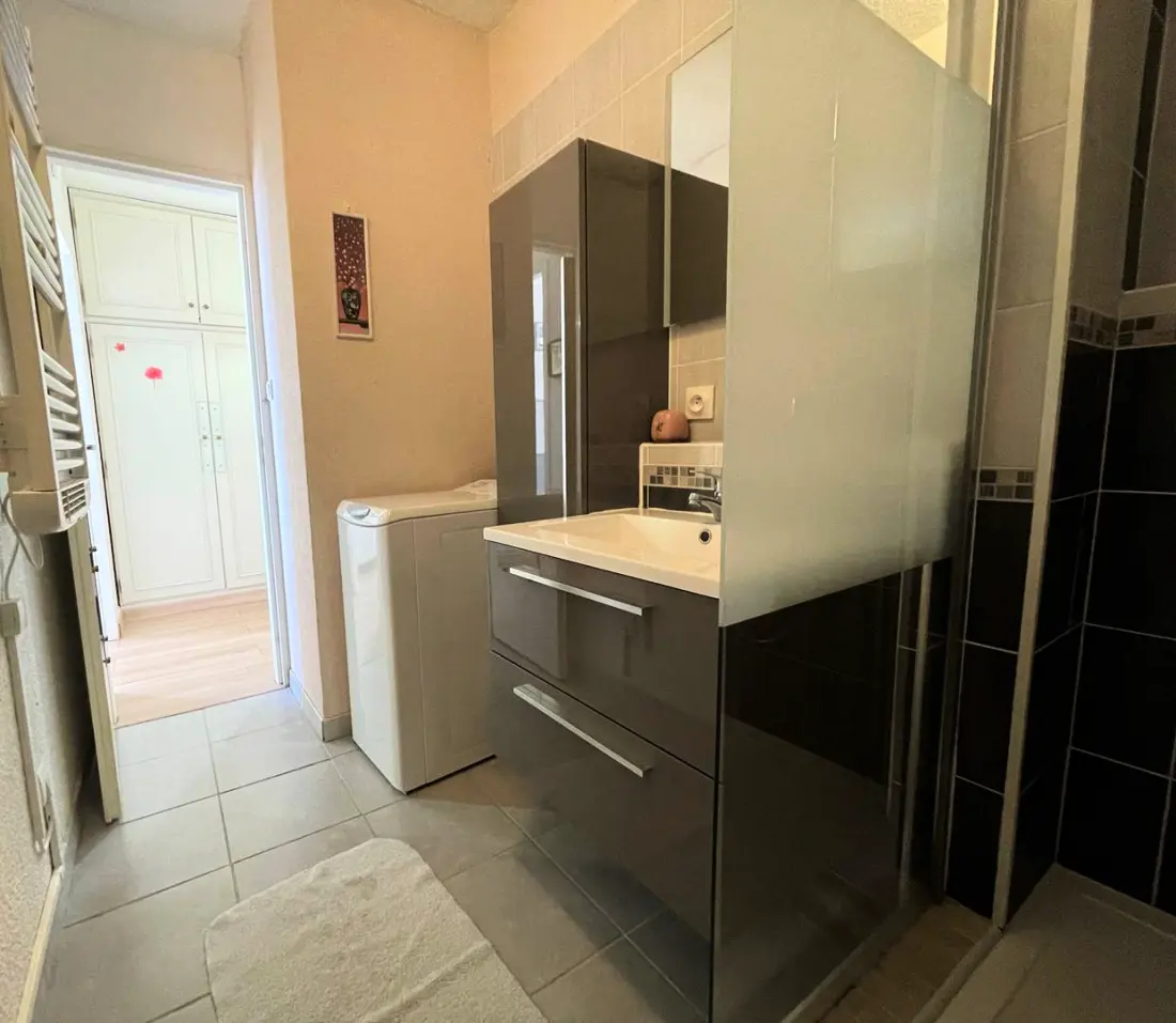 Elan Residence