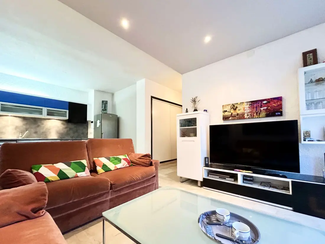 Flore Residence