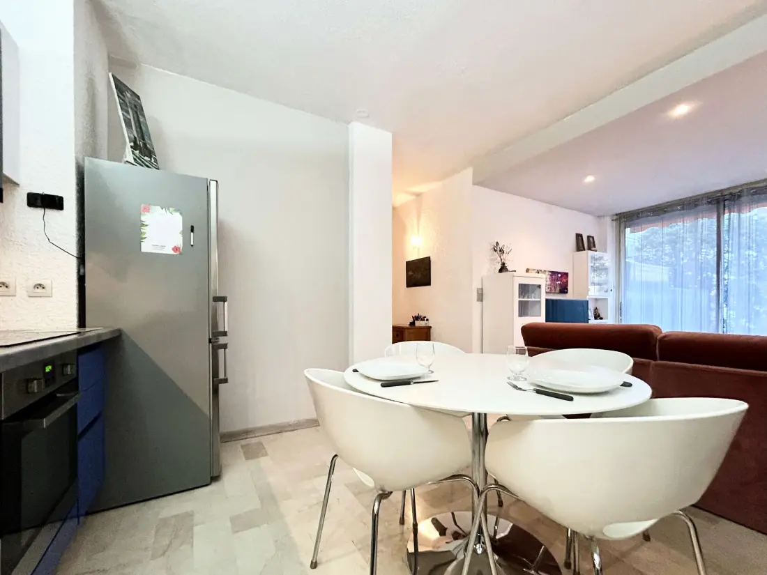 Flore Residence