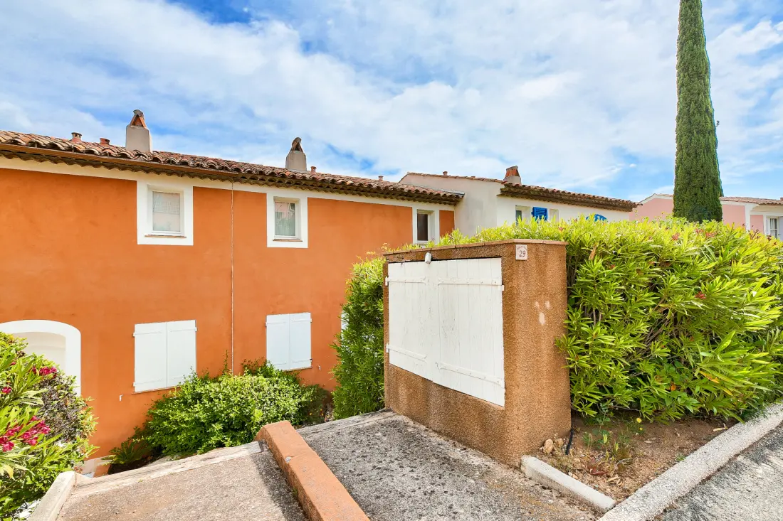 A villák a St Tropezi-öböl Restanques-nál - maeva Home