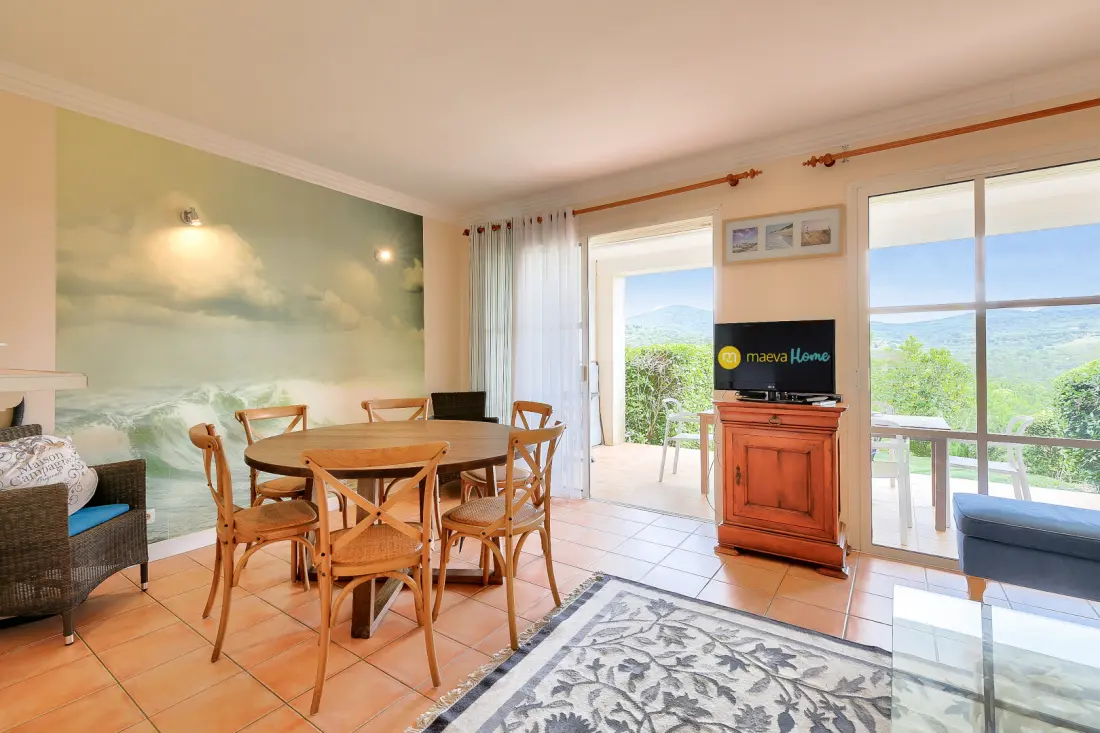 A villák a St Tropezi-öböl Restanques-nál - maeva Home