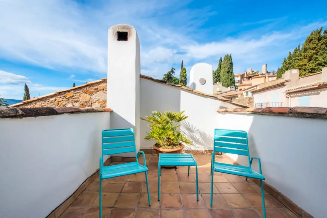 House 135 M2 • View Castle • Grimaud Village