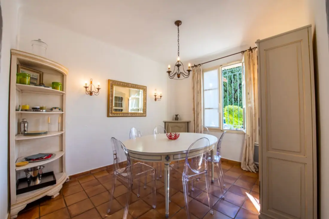 House 135 M2 • View Castle • Grimaud Village